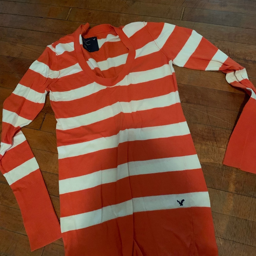 AE long sleeve sweater